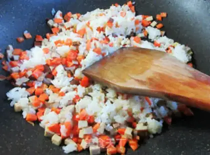Make Carrot eggs for fried rice step 3