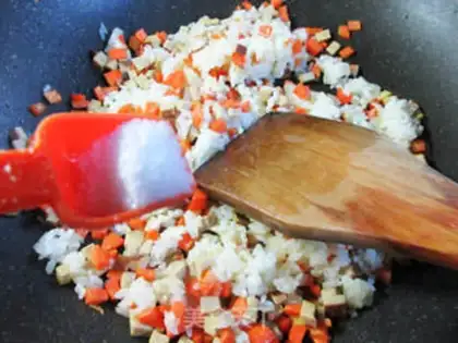 Make Carrot eggs for fried rice step 4