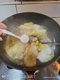Make The cabbage stew step 3