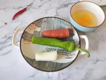 Make Sausage pepper fried eggs step 0
