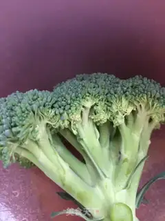 Make Weenie fried broccoli step 0