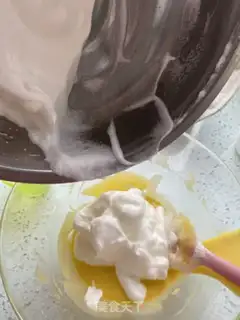 Make Six inches of fruit naked cake step 10