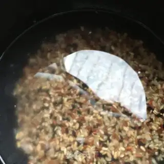 Make Three-coloured, rough rice step 2