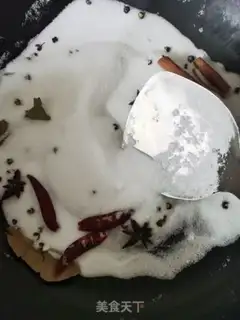 Make The salt and the fragrance of peanut rice step 5
