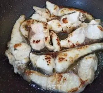 Make A casserole of beer and fish step 1