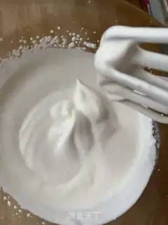 Make Six inches of fruit naked cake step 21