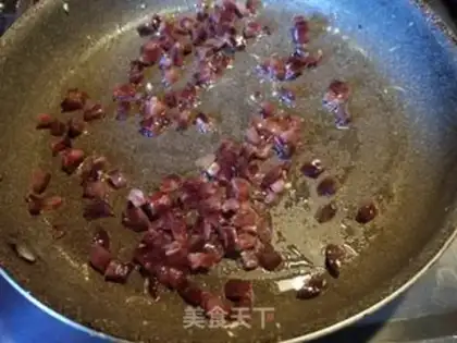 Make Weenie corn egg fried rice step 5