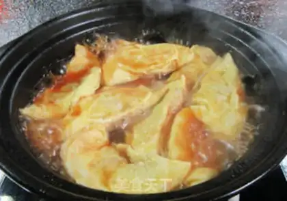 Make Black-mucked eggs and potatoes step 8