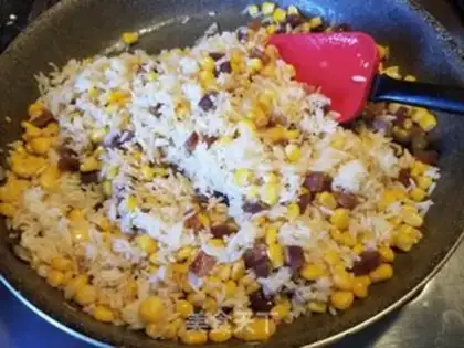 Make Weenie corn egg fried rice step 8