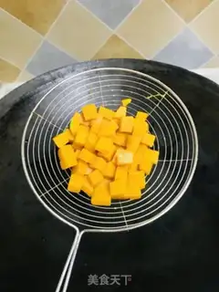 Make Milk and pumpkin soup step 2