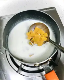 Make Milk and pumpkin soup step 3