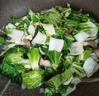 Make The green mushroom stew step 6