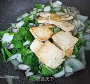 Make The green mushroom stew step 7