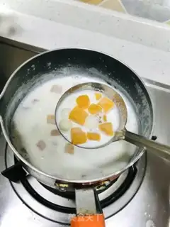 Make Milk and pumpkin soup step 6