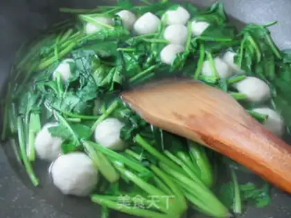 Make Squeaky fishball spinach soup step 3