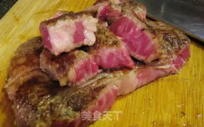 Make Iron-coated red dice beef step 2