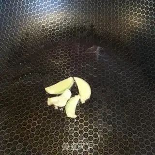 Make Two mushrooms for elbows step 4