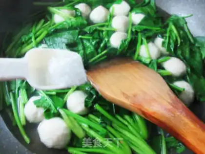 Make Squeaky fishball spinach soup step 5