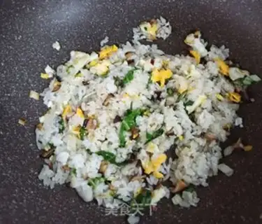 Make ♪ Cream mushroom egg fried rice ♪ step 4