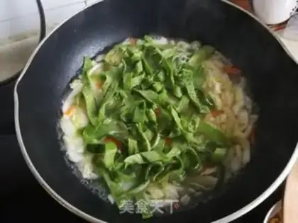 Make Eggs and jade platinum soup step 6