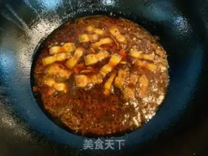Make Pyramid pastry potatoes step 1