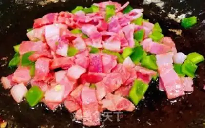 Make Bacon pepper tomato fried eggs step 6