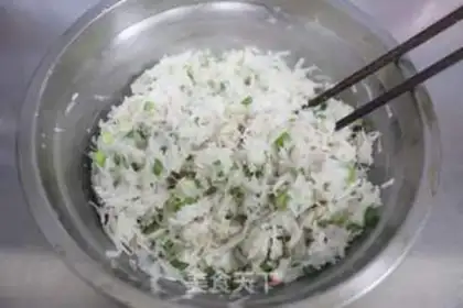 Make Pork and radish buns step 6