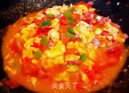 Make Bacon pepper tomato fried eggs step 9