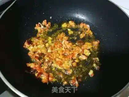 Make Crab noodles step 1