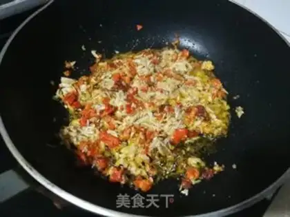 Make Crab noodles step 2