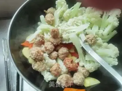Make Meatball stew step 3