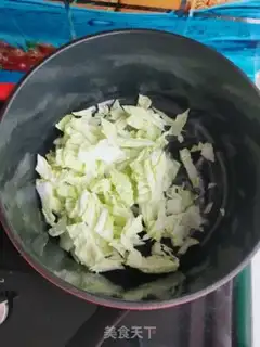 Make Shrimp spinach hand noodles step 8