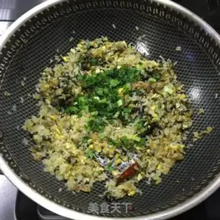 Make Pickled egg fried rice step 3