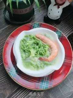 Make Shrimp spinach hand noodles step 15