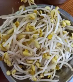 Make Seaweed bean sprouts step 1