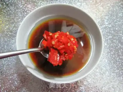Make Shrimp-dried quail egg chords step 5