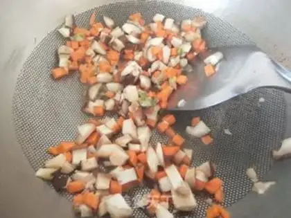Make Pork mushroom egg and vegetable soup step 3