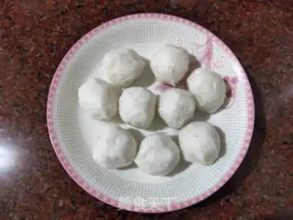 Make Squirtballs, melon soup step 0