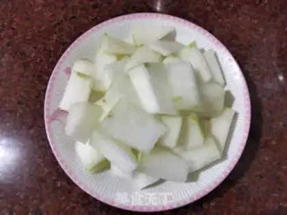 Make Squirtballs, melon soup step 1