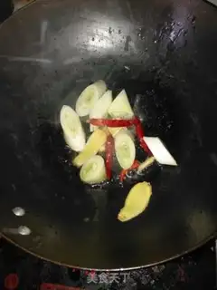 Make Sour bean poached ribs step 4
