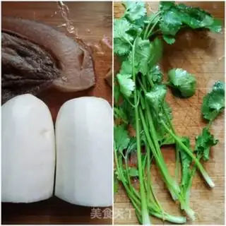 Make The radish stew step 0