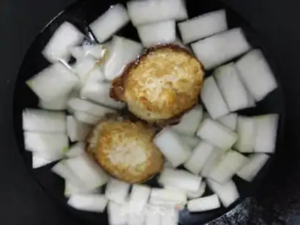 Make Squirtballs, melon soup step 5