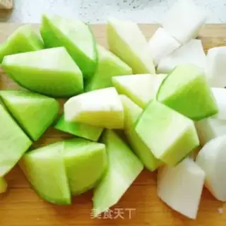 Make Bone radish soup step 1
