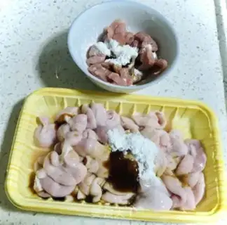Make A sour fan stewed with duck blood step 3