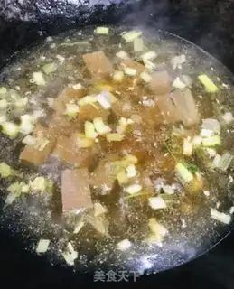 Make A sour fan stewed with duck blood step 6