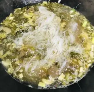Make A sour fan stewed with duck blood step 8