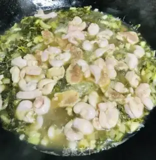 Make A sour fan stewed with duck blood step 9