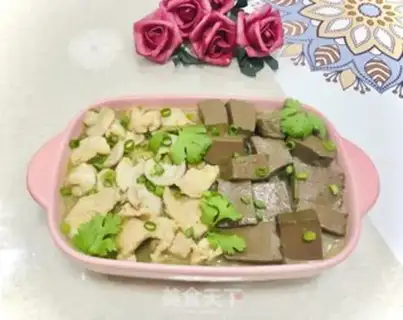 Make A sour fan stewed with duck blood step 11