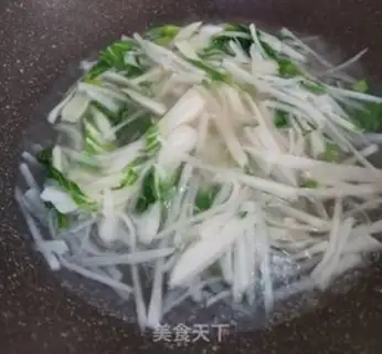 Make ♪ ♪ ♪ A green rose fan soup ♪ step 2
