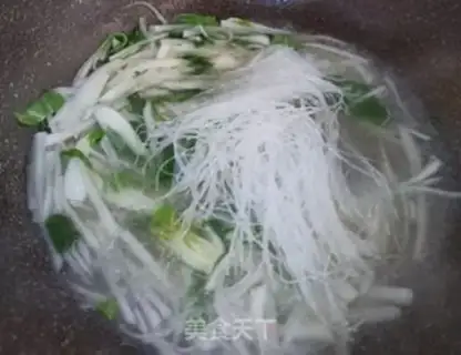 Make ♪ ♪ ♪ A green rose fan soup ♪ step 3